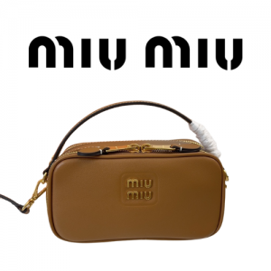 MIU MIU 나파 가죽 미니 백