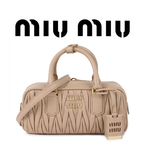 MIU MIU 아르카디 마테라쎄 가죽백