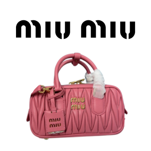 MIU MIU 아르카디 마테라쎄 가죽백