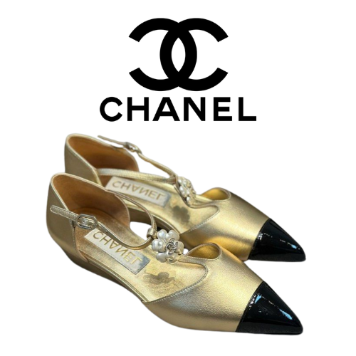 CHANEL 크루즈 포인티드 토 카멜리아 웨지 샌들
