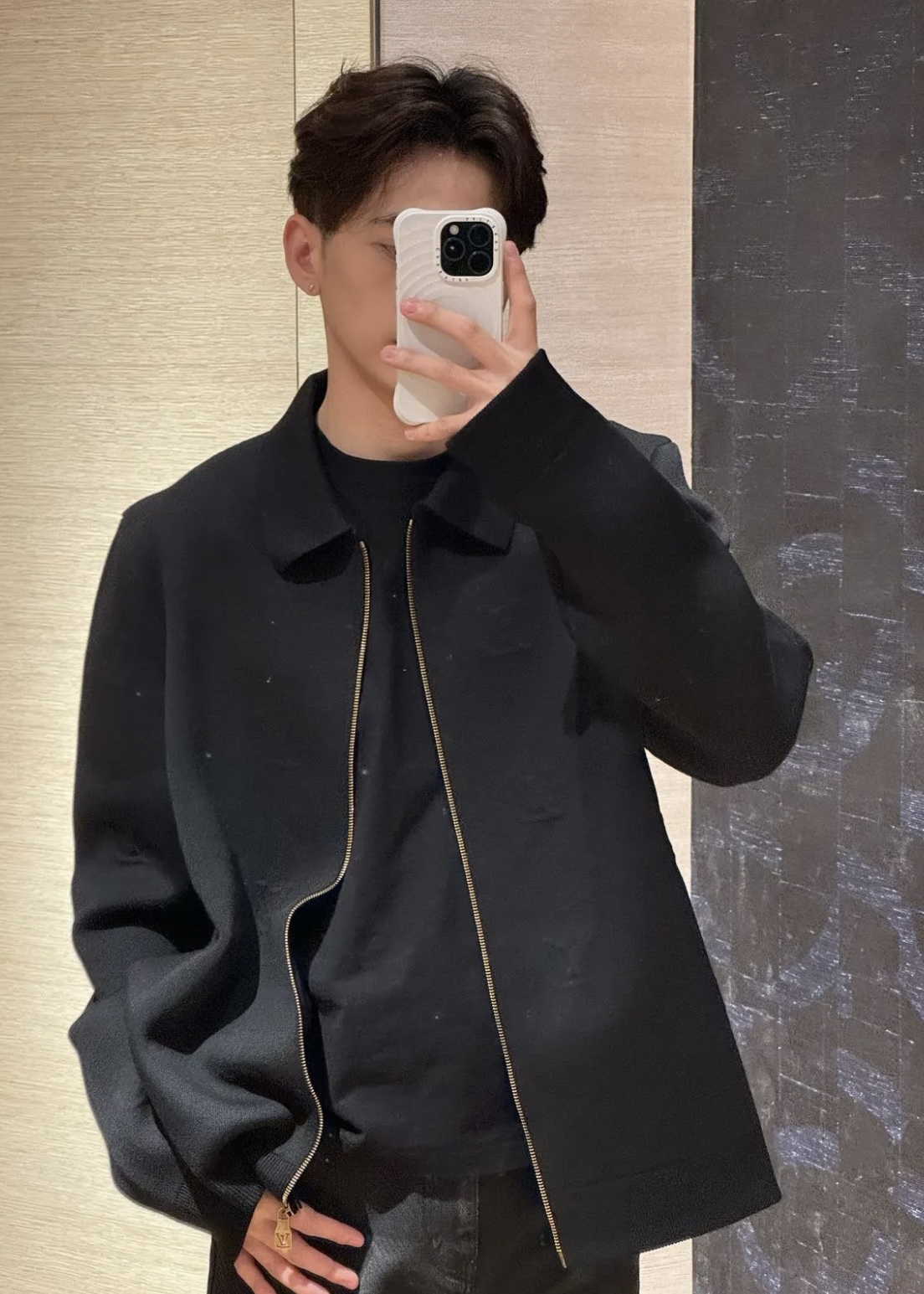 Louis Vuitton LV 모노그램 엠보싱 테크니컬 튜닉 자켓