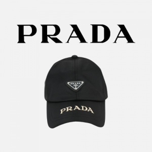 PRADA 자수 로고 볼캡