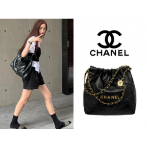 CHANEL 22 미디엄 핸드백