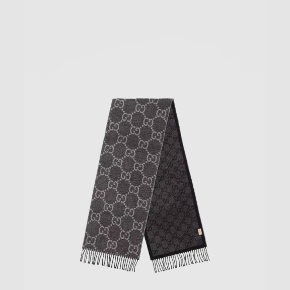 GUCCI_GG 자카드 니트 테슬 스카프_676610