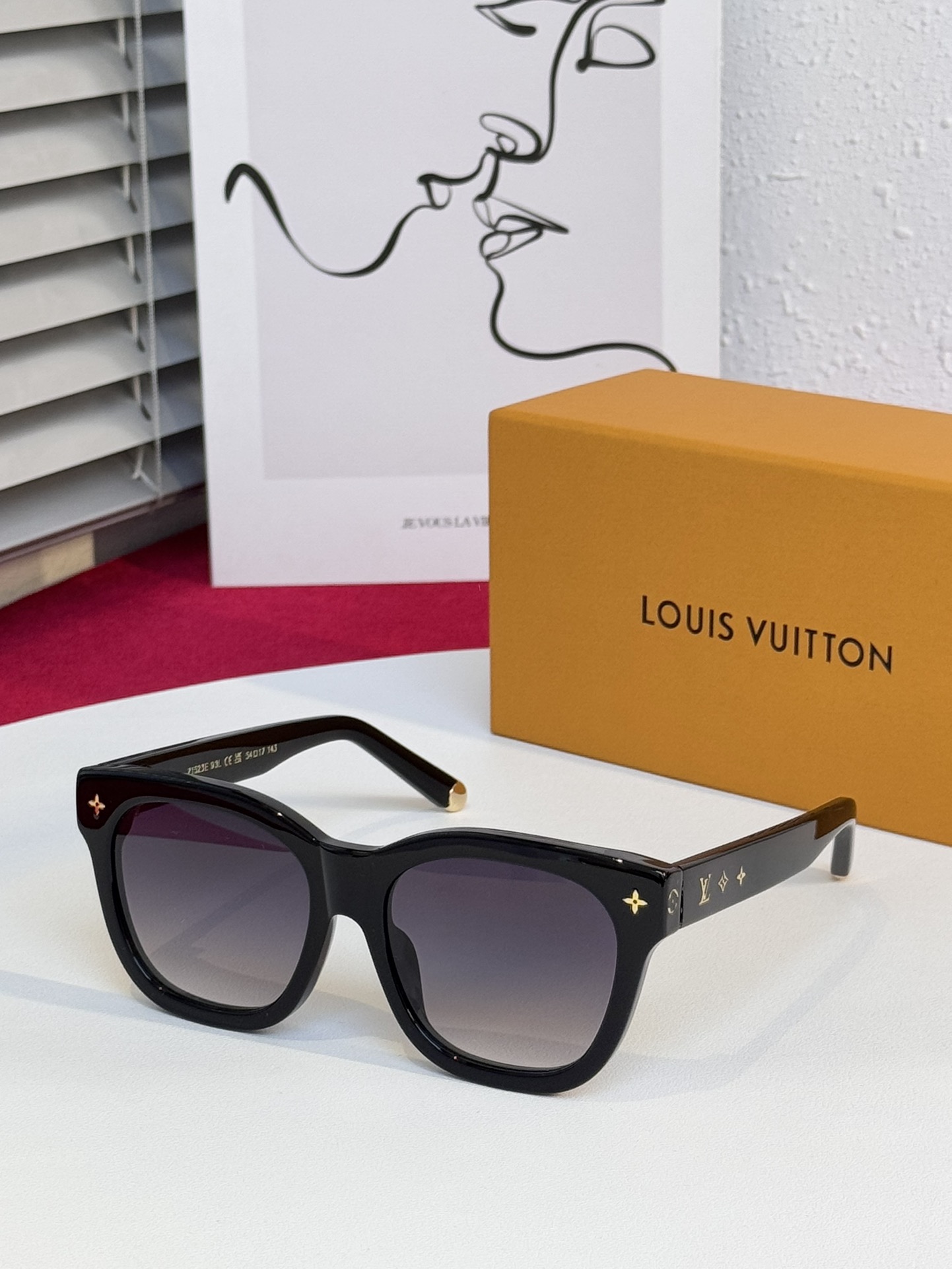 [3 COLOR] LOUIS VUITTON_Z1633E