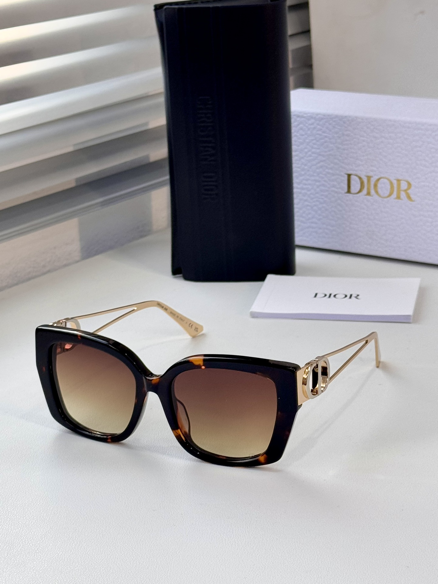 DIOR 30MONTAIGNE S13F