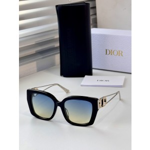 DIOR 30MONTAIGNE S13F