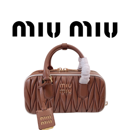 MIU MIU 아르카디 마테라쎄 가죽백