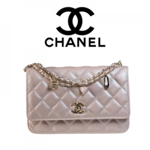 CHANEL 25P 팬던트 WOC 체인백