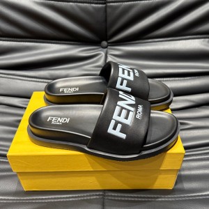 [240~300] FENDI 엠보싱 슬라이드