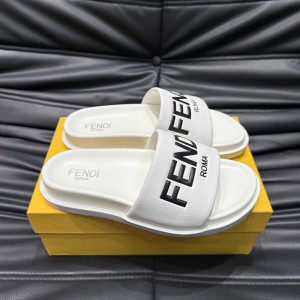 [240~300] FENDI 엠보싱 슬라이드