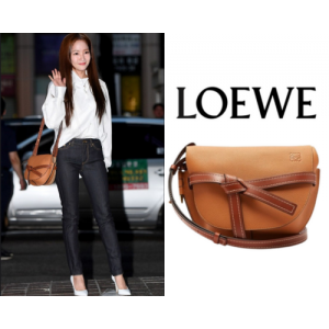 [박민영 PICK] LOEWE 스몰 게이트백